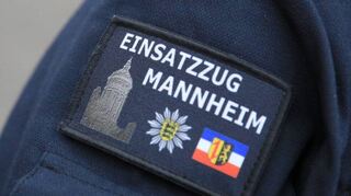 So sah es am Ärmel aus: Das verbotene Abzeichen des Einsatzzuges.