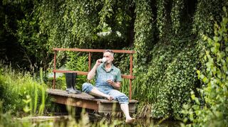 Sobald der Sommer da ist, können wir die Früchte unserer harten Arbeit ernten und die Schönheit unseres Gartens genießen.