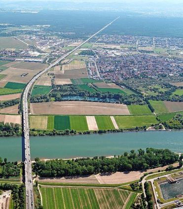 Die A 6 wurde am Wochenende ab Mannheim-Sandhofen wegen dringender Sanierungsarbeiten gesperrt. Inzwischen wurden die Abfahrten frühzeitig wieder freigegeben.