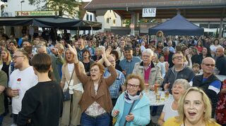 Für gute Stimmung sorgte bereits im vergangenen Jahr The Groove Generation. Die Band tritt auch in diesem Jahr wieder beim Stadtfest auf.