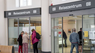 Die Bahn hat die Zahl der Reisezentren im Land auf 71 reduziert.