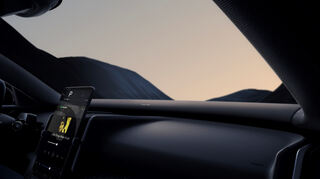 mid Groß-Gerau - Hier spielt die Musik: Zentriertes Display und Soundbar ergeben im Volvo EX30 ein neuartiges Bedienkonzept.