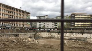 Eine traurige Konstante in der Ludwigshafener Innenstadt: das „Loch“ am Berliner Platz.