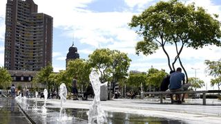 Öffentliche Aufenthaltsorte wie der Alte Meßplatz in der Neckarstadt-West müssen laut Experten auch unter Klimagesichtspunkten neu gedacht werden.