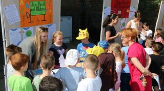 An den Infoständen ging es anlässlich des internationalen Kindertages unter anderem um das Recht auf Bildung und das Recht auf Privatsphäre.