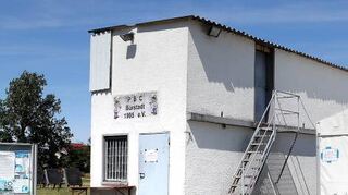 Der alte Richterturm an der Radrennbahn muss für die neue Kita weichen.