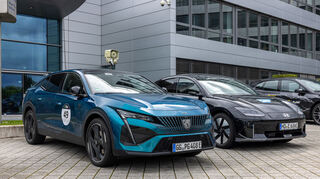 mid Walldorf - Plug-in-Hybrid (Peugeot) und Vollelektrisch (Hyundai) zählen zu den Alternativen Antrieben.