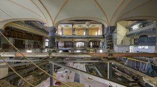 Eine riesengroße Baustelle: der große Saal der Heidelberger Stadthalle.