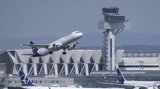 Während der Riedbahnsperrung im Januar fahren Shuttle-Busse von Mannheim an den Frankfurter Flughafen.