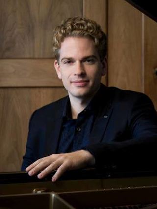 Joseph Moog spielt Haydn.