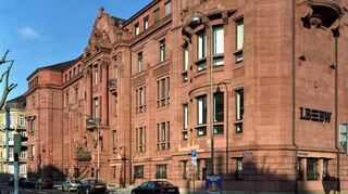 Der Sandsteinbau in der Augustaanlage gehört zu den besten Adressen Mannheims. Die LBBW bleibt dort bis 2025 zur Miete und zieht dann in den Victoria-Turm.