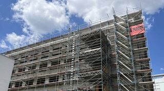 Richtfest für das neue Haus D am Ludwigshafener Klinikum. Das Gebäude soll 2024 fertig sein und kostet rund 88 Millionen Euro.