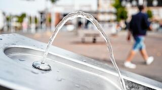 Auf dem Alten Meßplatz gibt es bereits einen Trinkwasserbrunnen – weitere sollen an anderen Stellen folgen.