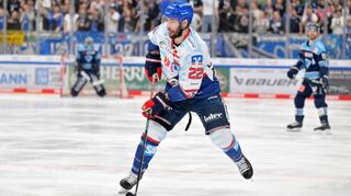 Matthias Plachta und die Adler Mannheim haben ab August ein anspruchsvolles Testspielprogramm vor der Brust.