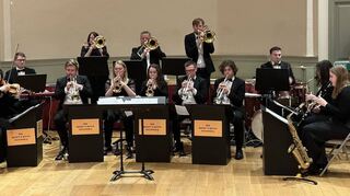 Das „Sleepy Lagoon Orchester“ tritt am Montag im Rathaushof auf.