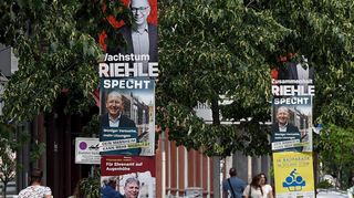 Hier hängen sie eng beieinander, doch nach dem ersten Wahlgang klaffen die Ergebnisse von Christian Specht, Thorsten Riehle und Raymond Fojkar weit auseinander.