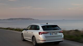 mid Groß-Gerau - Skoda spendiert dem Octavia Combi zwei neue Ausstattungslinien.