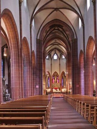 Pure Gotik: Blick ins Langhaus der Liebfrauenkirche.