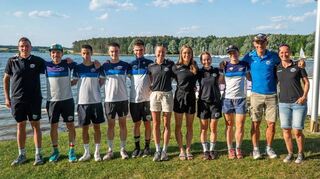 Das Damenteam freut sich über den Tagessieg in Rothsee, die Herren verpassen mit Platz 15 allerdings ihr Ziel.