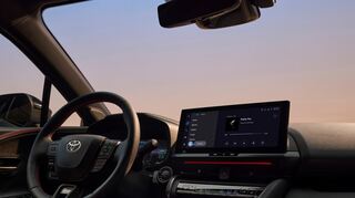 mid Groß-Gerau - Alle Bedienelemente sind leicht erreichbar im Fahrerbereich angeordnet