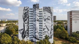 Das Mural „Véra“ von Hendrik Beikirch auf der Mannheimer Vogelstang.