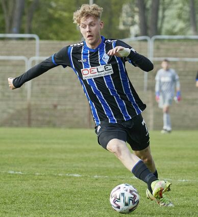 Angreifer Patrick Hocker wechselt aus der U 23 des SV Waldhof nach Heddesheim. Er steuerte bei 23 Einsätzen neun Tore zur Bilanz des SVW II bei und soll künftig das Offensivspiel der Fortunen beleben.