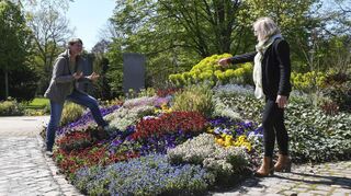 Die beiden Buga-Chefgärtnerinnen Ellen Oswald (links) und Lydia Frotscher.