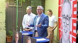 Stellen sich auf einen gemeinsamen Wahlkampf-Endspurt ein: Thorsten Riehle (rechts) und Nils Born von den Grünen.