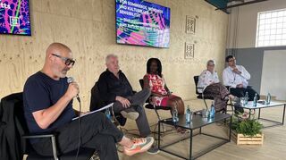 Robert Montoto, Michael Kötz, Florence Brokowski-Shekete, Marianne Bade und Fabian Burstein (v.l.).