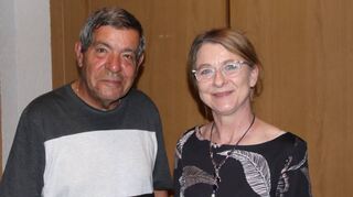 Klaus Gassert ehrt Danuta Koch für 25 Jahre Vereinstreue.