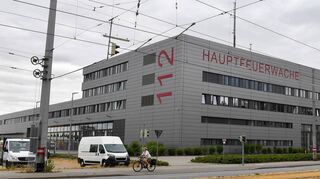 2017 bezogen: Die neue Hauptfeuerwache mit Leitstelle in der Neckarauer Straße bleibt in jedem Fall – aber es sollen noch weitere, dann aber deutlich kleinere Wachen dazukommen.