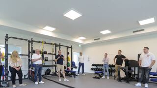Das Gebäude von „Anpfiff ins Leben“ am Harbigweg wurde erweitert. Den Sportlern steht nun im Obergeschoss auch ein Kraftraum zur Verfügung.