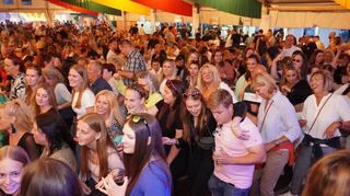Volles Zelt, volle Tanzfläche: Beim 72. Siedlerfest geht’s rund.