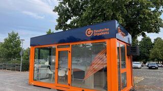 Auch in diesem Pavillon auf dem Festplatz bietet die Deutsche GigaNetz Beratung rund um das Thema Glasfaser an. Aktuell ist der "Speed Point" deinstags und freitags von 11 bis 18 Uhr geöffnet.