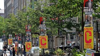 Plakate zur Mannheimer OB-Wahl in der Freessgasse.