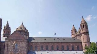 Hier spielen die Nibelungen bald wieder: der Dom zu Worms.