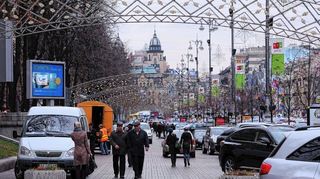 Der Chreschtschatyk-Boulevard ist eine beliebte Einkaufsstraße in Kiew: Dort ist auch die Hauptfigur Dima aus dem Buch mehrmals unterwegs.