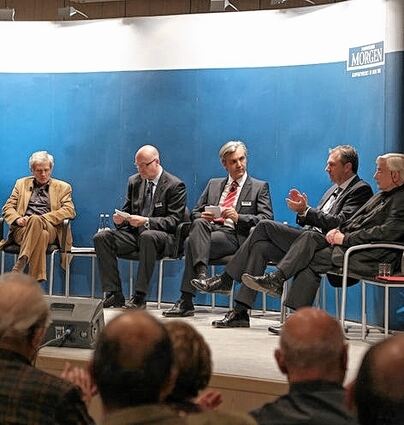 <p>Um die künftige Führung des National-theaters wurde kontrovers gestritten.</p>