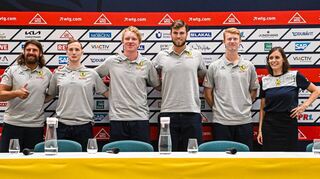 Trainer Sebastian Hinze (v.l.) mit Arnór Snær Óskarsson, Gustav Davidsson, Jon Lindenchrone Andersen, Steven Plucnar Jacobsen und Jennifer Kettemann.