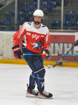 Paul Mayer zählt zu den größten Talenten im deutschen Eishockey. Der junge 1,90-Meter-Mann will bei den Adlern Mannheim die nächste Entwicklungsstufe zünden.