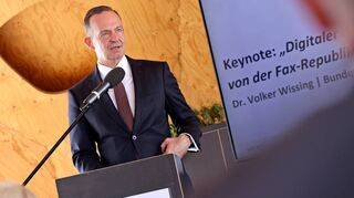 Sieht Deutschland auf einer erfolgreichen Aufholjagd bei der Digitalisierung: Verkehrs- und Digitalminister Volker Wissing auf der Buga.