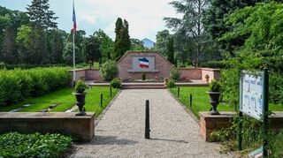 Eine der Erinnerungsstätten auf dem Hauptfriedhof: Das Ehrenmal der Fremdenlegion.