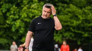 ETB-Trainer Karl-Heinz Göbel macht Fehler in der Vergangenheit für den Abstieg von Eintracht Bürstadt in die Kreisoberliga verantwortlich.