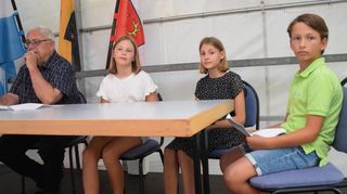 Was ist das Schöne an Ursenbach? Gesprächsrunde zwischen den Generationen mit Friedrich Müller (v. l.), Anna Köster, Hannah Rudolph, Alessio Scali.