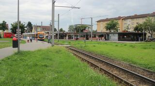 Die Endhaltestelle Schönau wurde erst vor wenigen Jahren modernisiert (Bild): Beim Masterplan Mobilität geht’s jetzt um künftige Weichenstellungen.