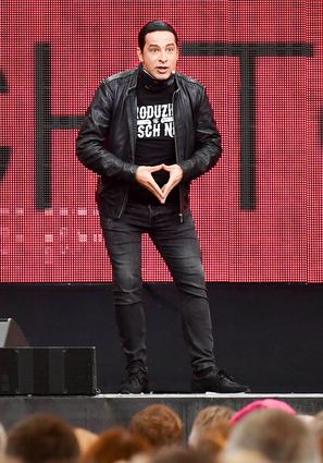 Zweieinhalb Stunden Programm: Bülent Ceylan unterhält die Buga-Hauptbühne an zwei Abenden.