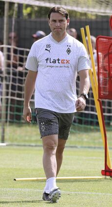 Der neue Borussia-Trainer Gerardo Seoane hat in seinen ersten Wochen in Mönchengladbach bereits Eindruck hinterlassen.