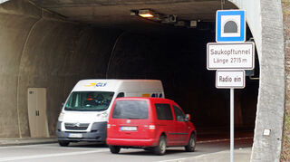 Der Saukopftunnel ist derzeit nachts gesperrt. Außerdem gilt bis September eine Geschwindigkeitsreduzierung auf 50 Stundenkilometer.