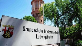 Die Schlagzeilen um die Gräfenauschule spielen eine Rolle im Streit zwischen Steinruck und der SPD.