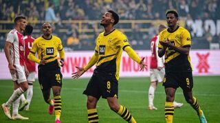 BVB-Neuzugang Felix Nmecha (Mitte) soll eine große Lücke schließen. Doch er steht unter Beobachtung.